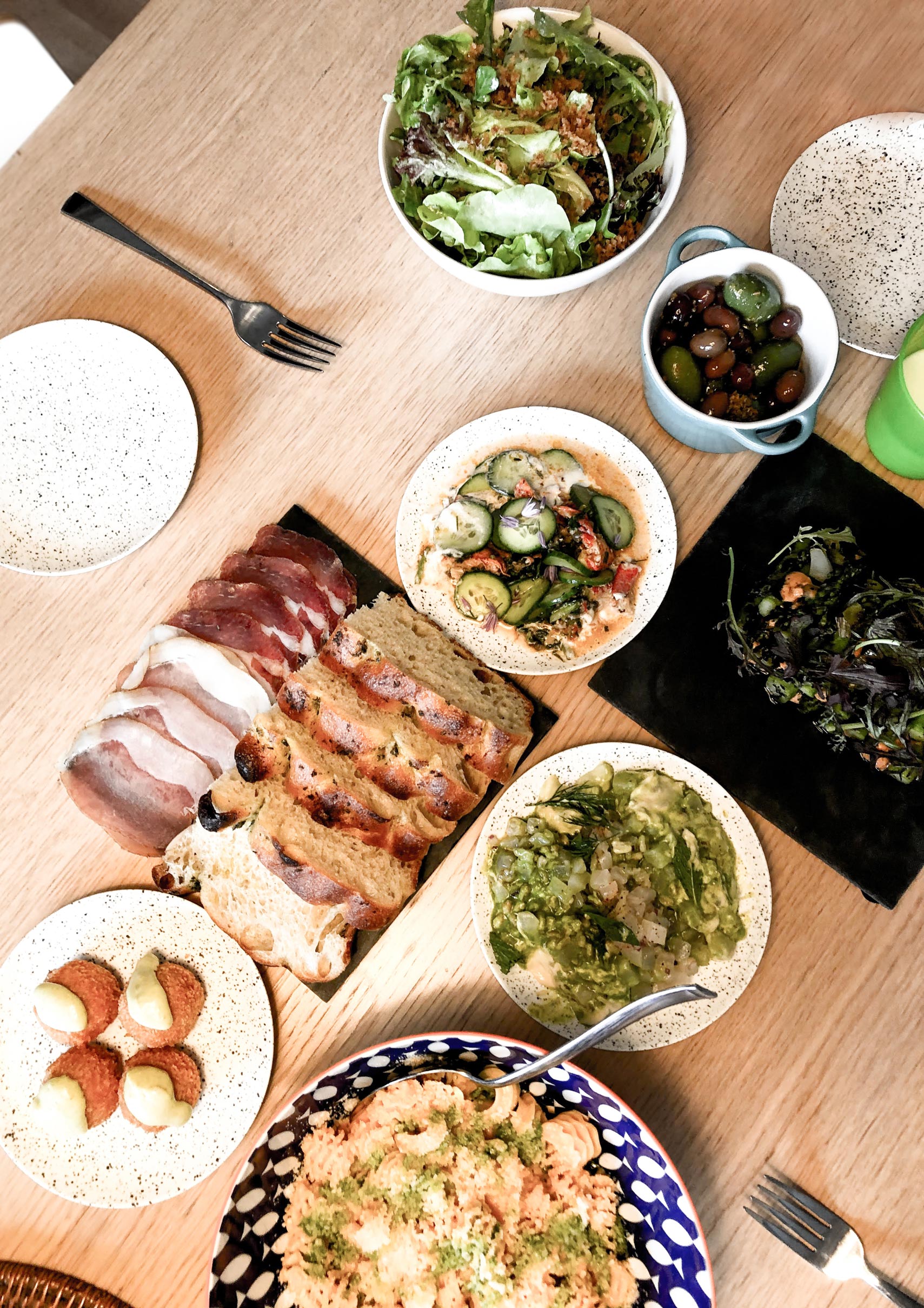 ochil-hills-food-dishes-on-wooden-table