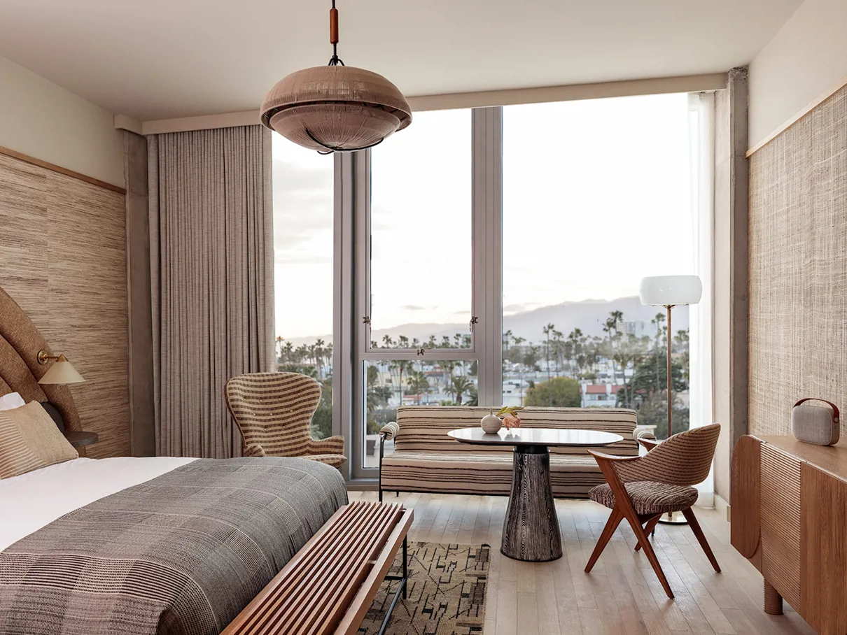 santa-monica-proper-hotel-deluxe-king-r-02